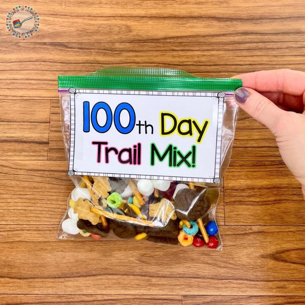 Students get to take their 100 days of school treat home in a Ziploc bag.