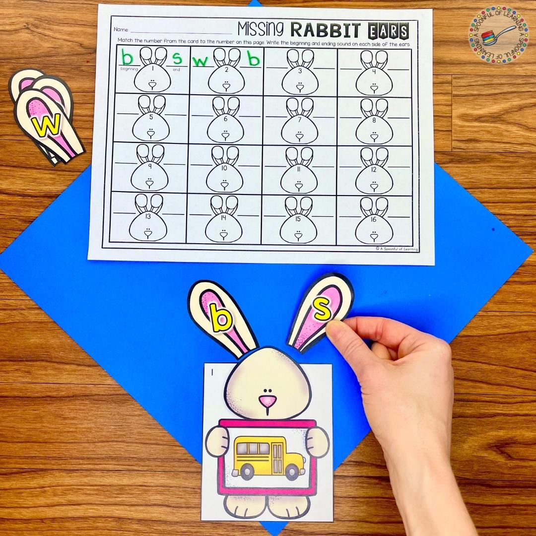 In this spring literacy centers activity, students place the correct ears on the bunny to show the beginning and ending sounds of the picture the bunny is holding. This activity does not have a middle vowel sound letter on the bunny's head. 