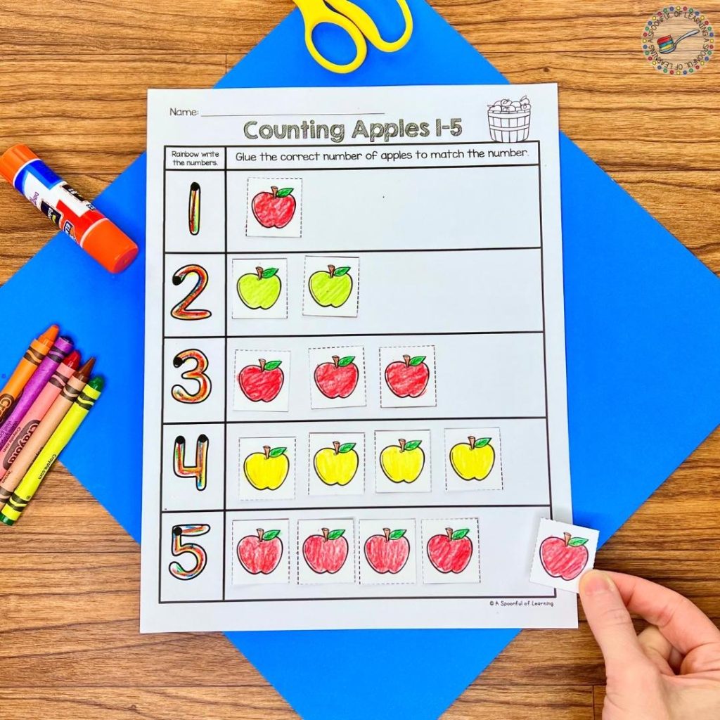 Counting apples with rainbow writing