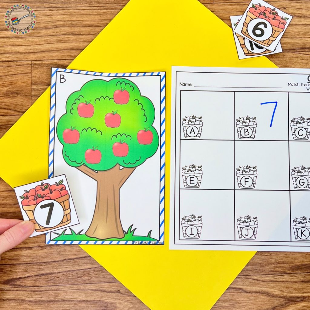 Matching number cards to an apple counting activity